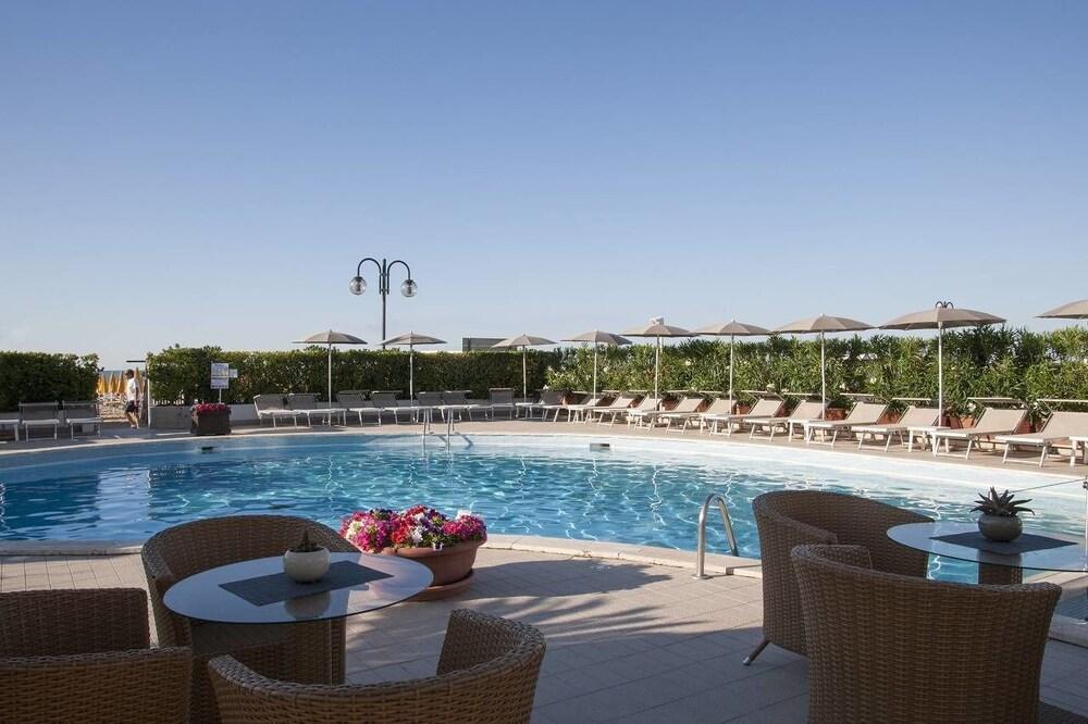 Hotel Delle Mimose Lido di Jesolo Exteriér fotografie